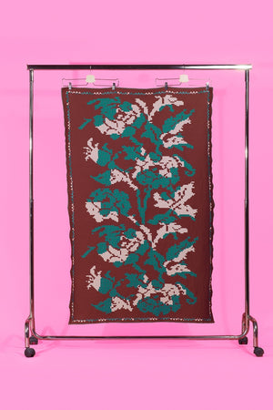 Kuroyuri Love, curse Beach Towels